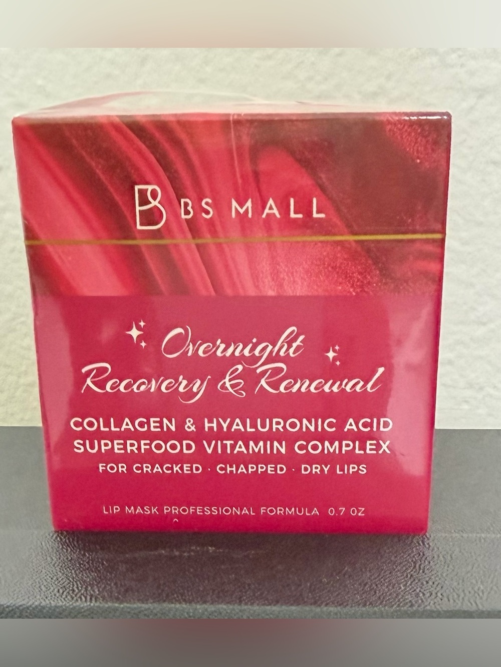 Overnight Lip Mask in Deep Pink with Gold Accent